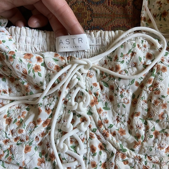 ASTR blouse - Picture 2 of 2